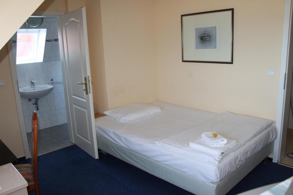 Hotel Stolteraa Росток Экстерьер фото