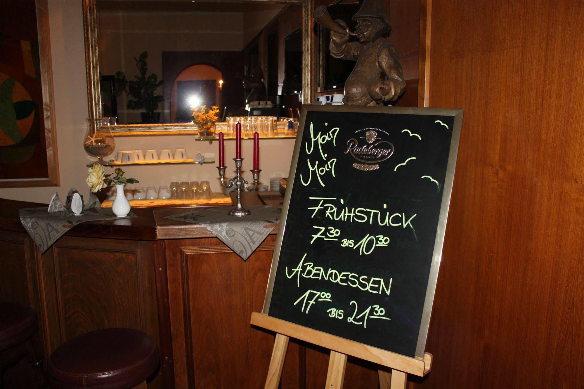 Hotel Stolteraa Росток Экстерьер фото